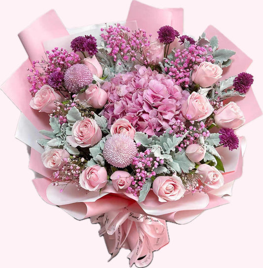 粉色玫瑰，繡球花配滿天星，乒乓菊花束